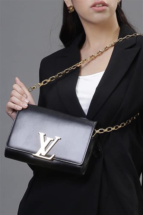 louis vuitton black chain purse|louis vuitton black small purse.